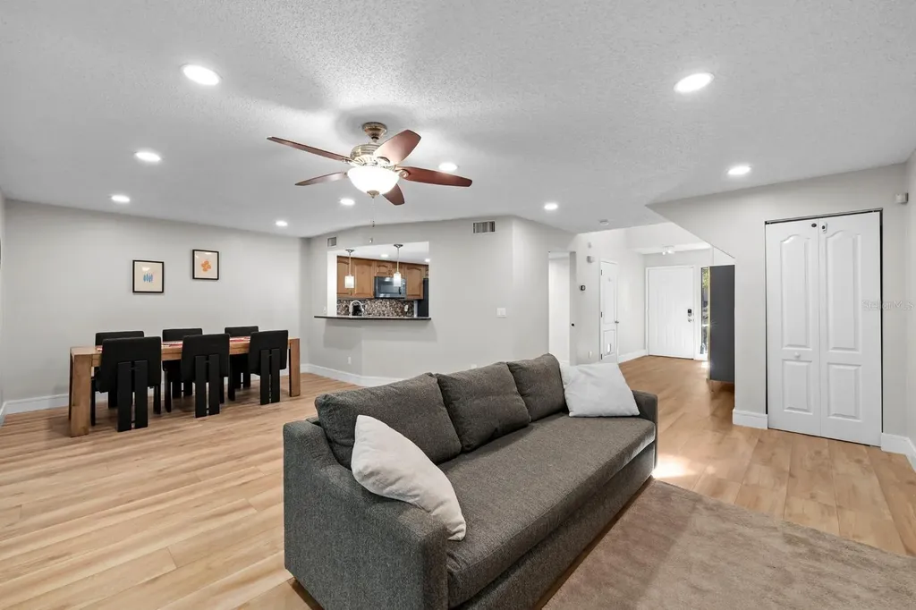 1919 Whispering Way Tarpon Springs FL 34689