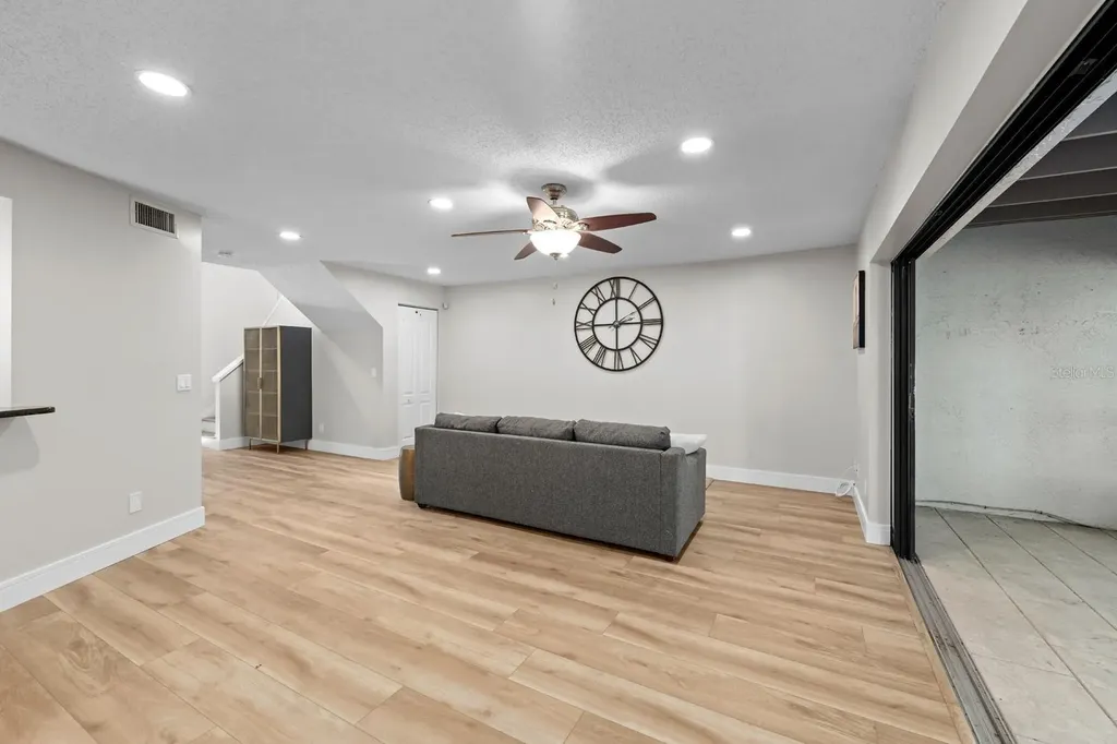 1919 Whispering Way Tarpon Springs FL 34689