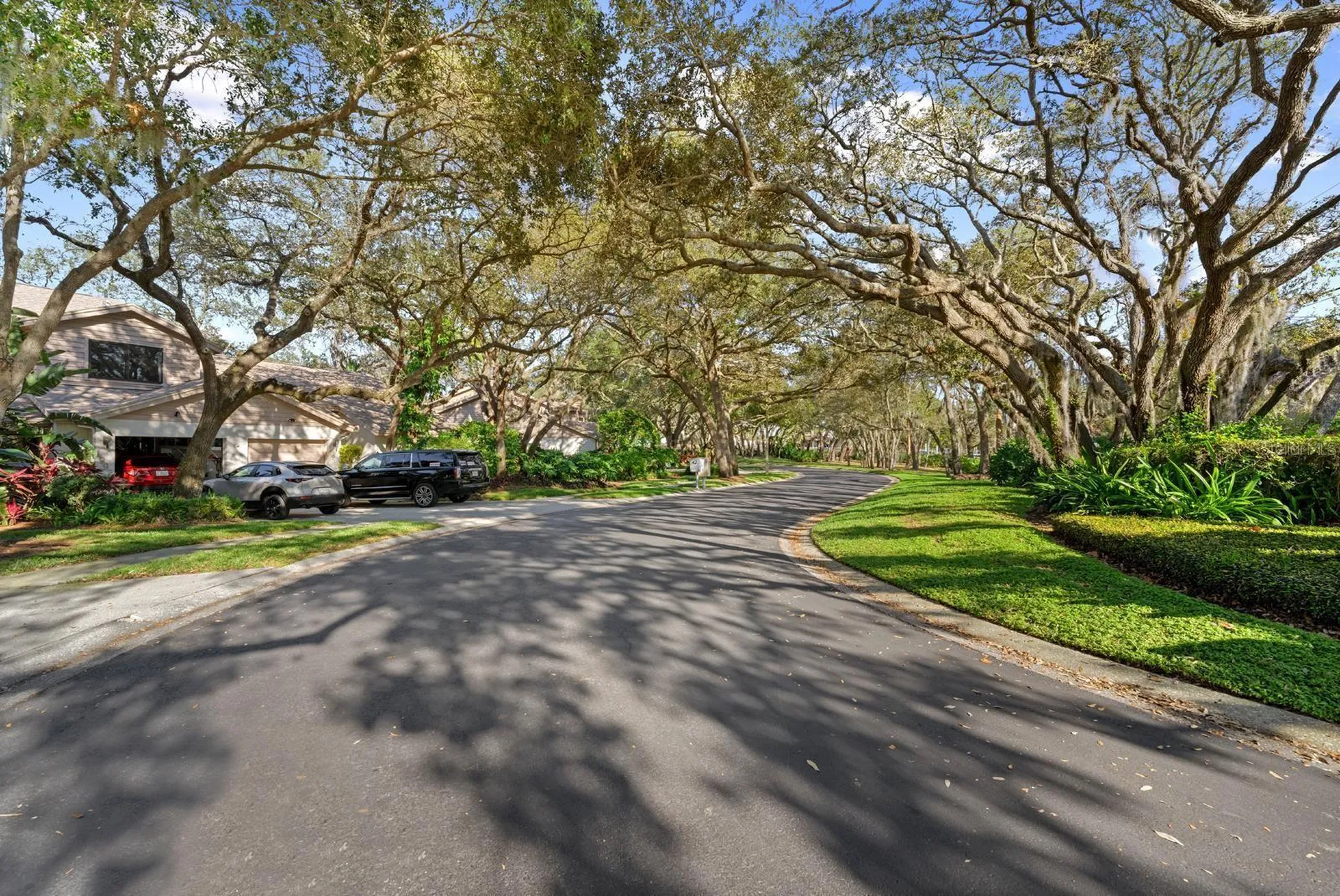 1919 Whispering Way Tarpon Springs FL 34689
