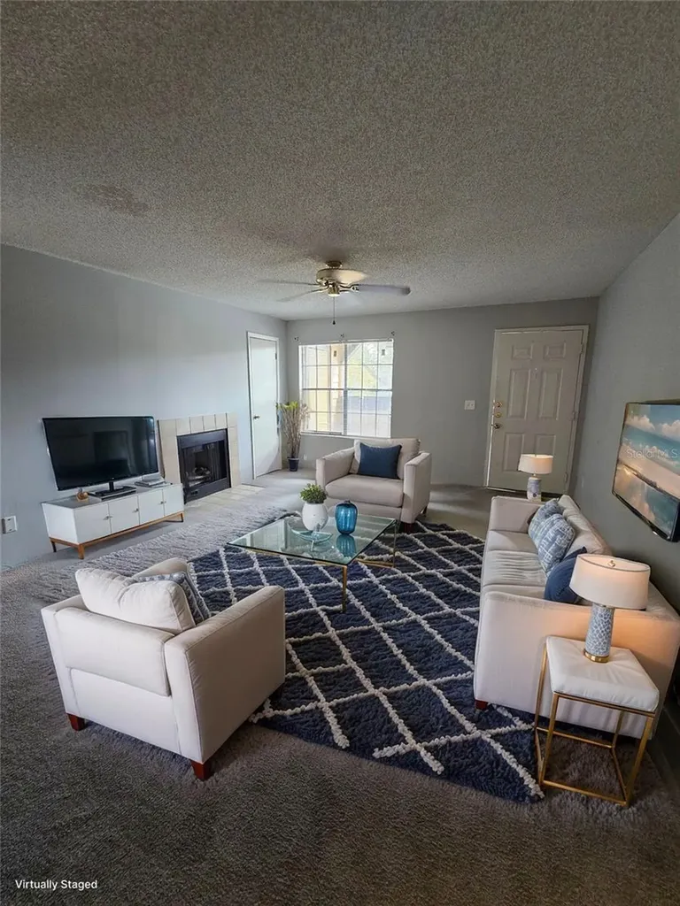 300 Lakepointe Drive Altamonte Springs FL 32701