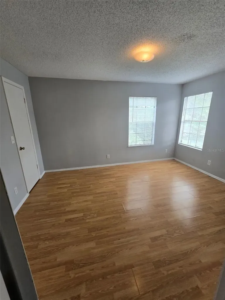 300 Lakepointe Drive Altamonte Springs FL 32701