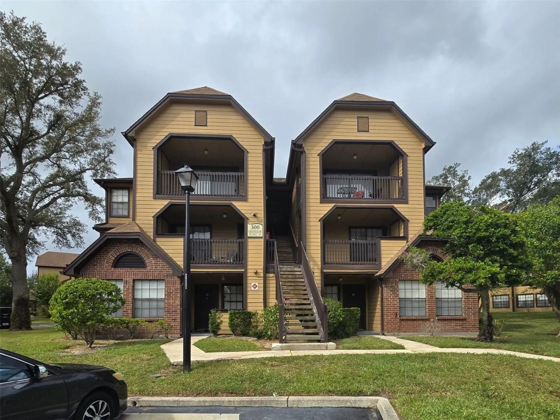 300 Lakepointe Drive Altamonte Springs FL 32701