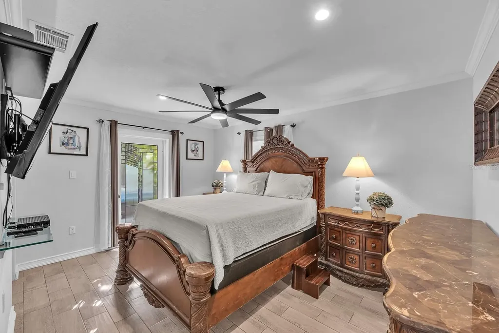 105 S Saint Cloud Avenue Valrico FL 33594