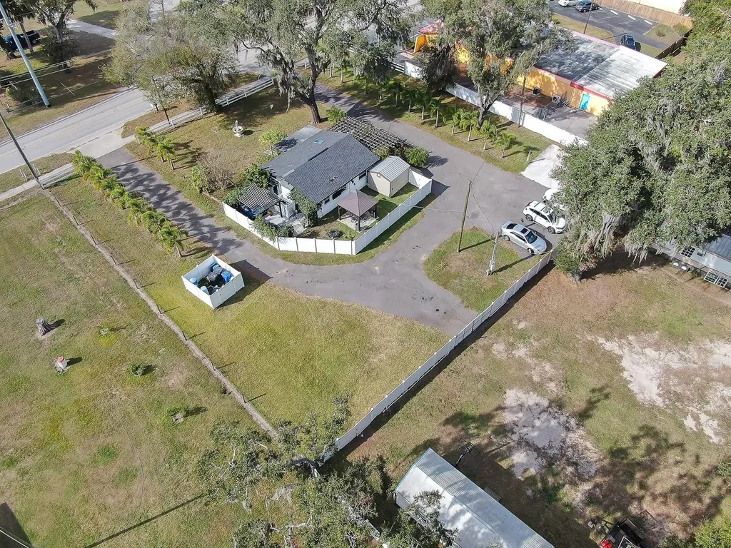 105 S Saint Cloud Avenue Valrico FL 33594
