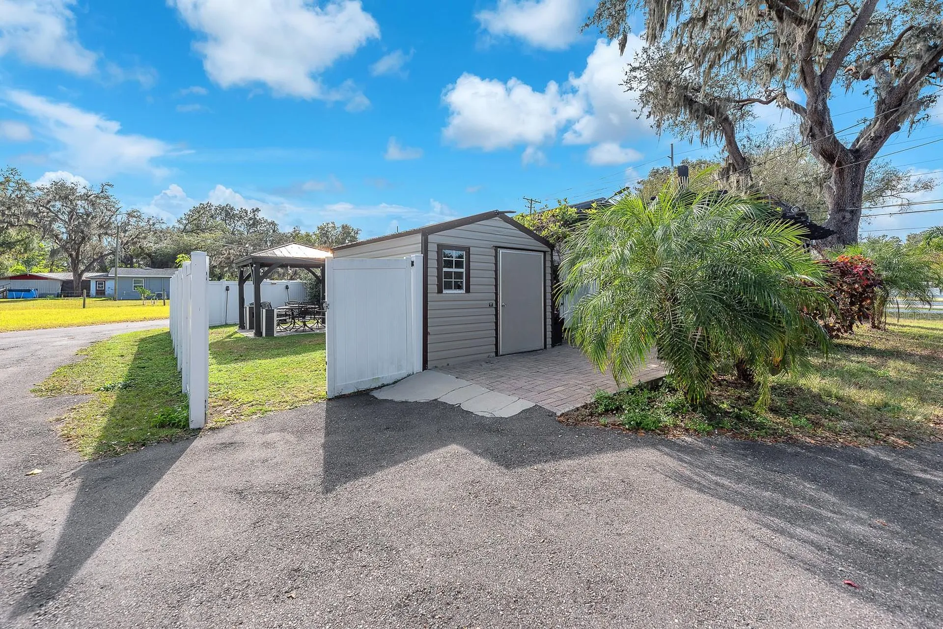 105 S Saint Cloud Avenue Valrico FL 33594