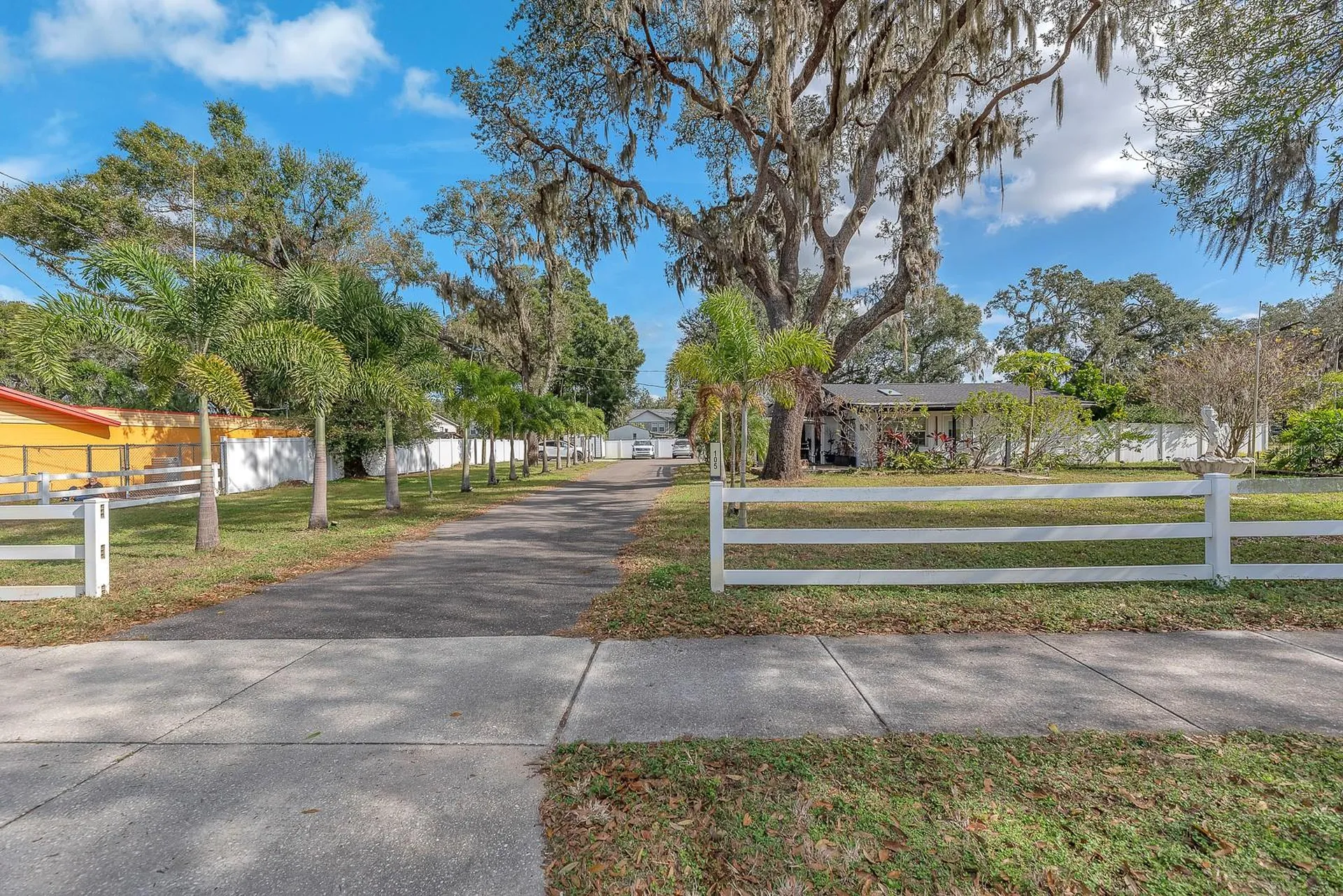 105 S Saint Cloud Avenue Valrico FL 33594