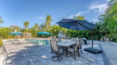 154 Crescent Drive Anna Maria FL 34216