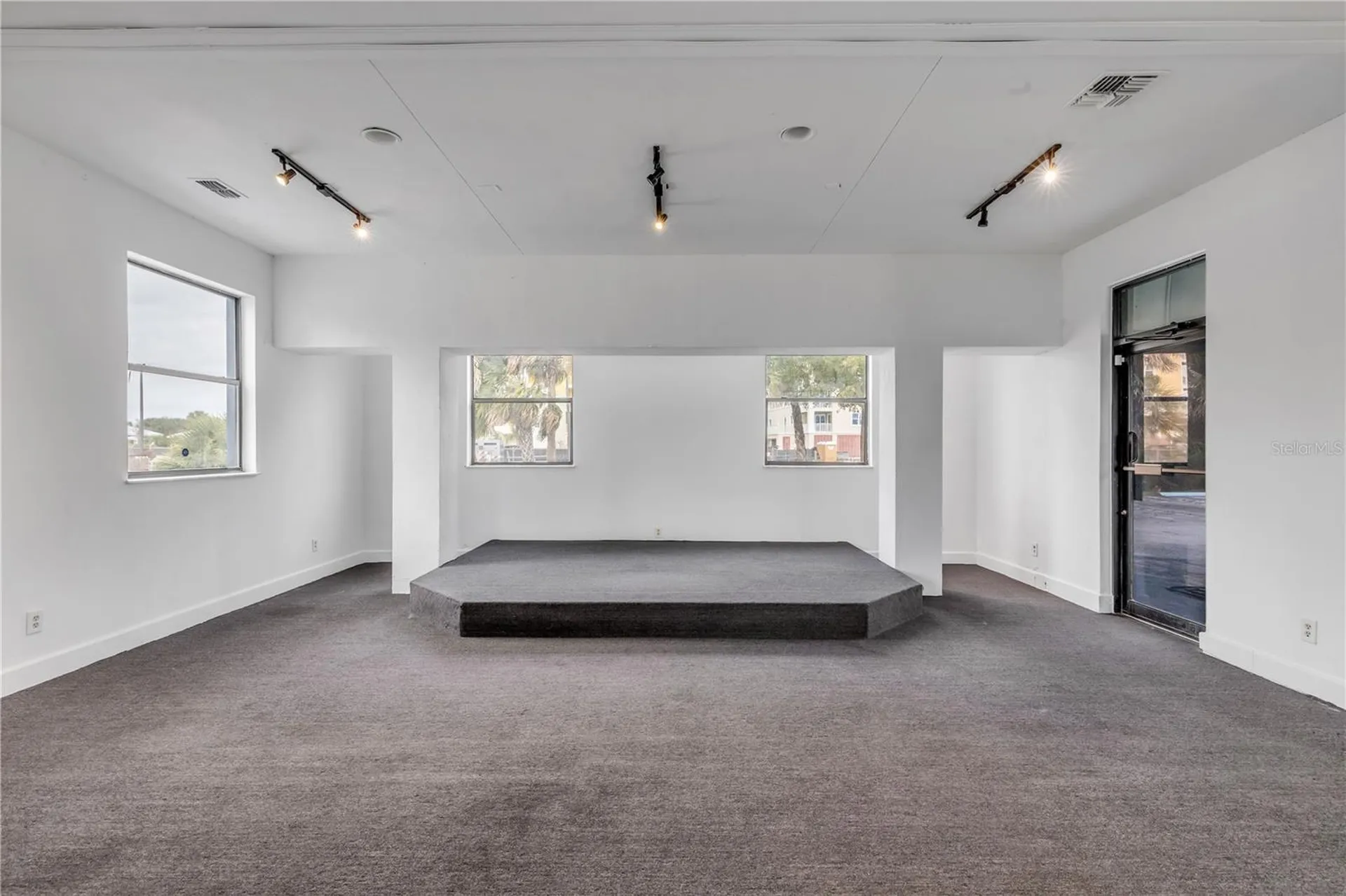 109 N Causeway New Smyrna Beach FL 32169