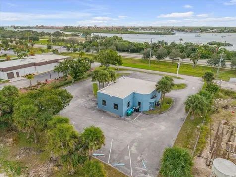 109 N Causeway New Smyrna Beach FL 32169