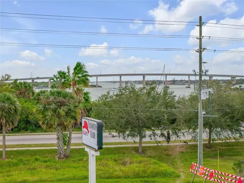 109 N Causeway New Smyrna Beach FL 32169