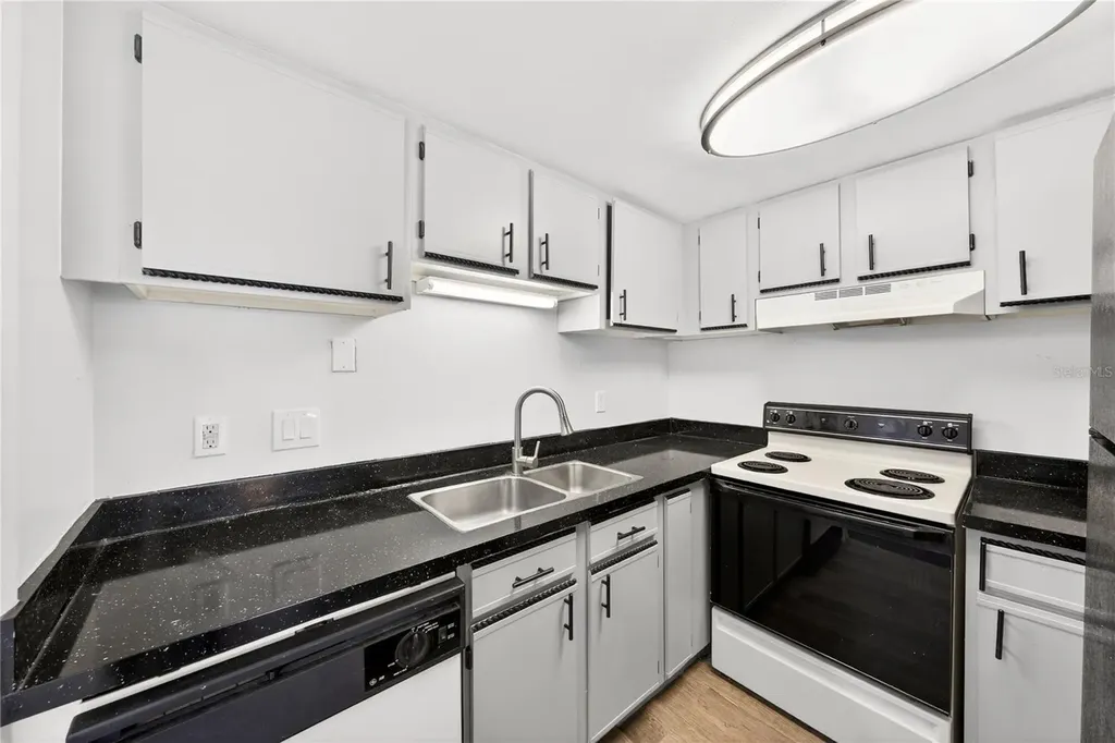 4223 S. Semoran Boulevard Orlando FL 32822