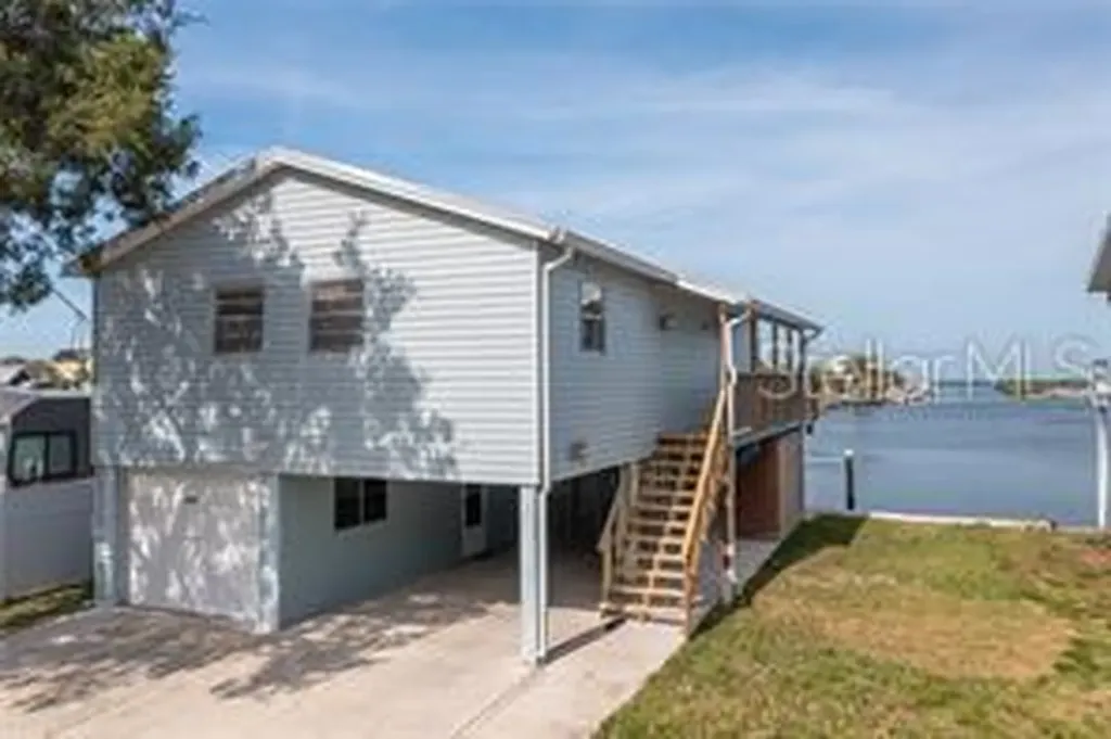 14217 Hendry Court Hudson FL 34667