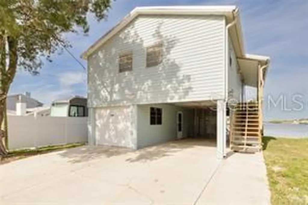 14217 Hendry Court Hudson FL 34667