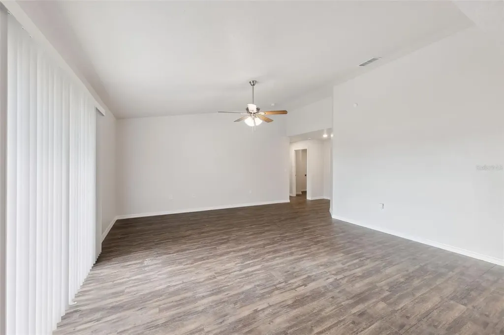 1904 Piedmont Court Mascotte FL 34753
