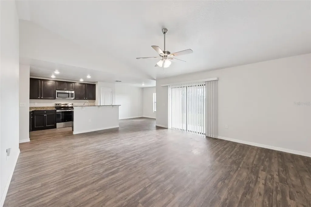 1904 Piedmont Court Mascotte FL 34753