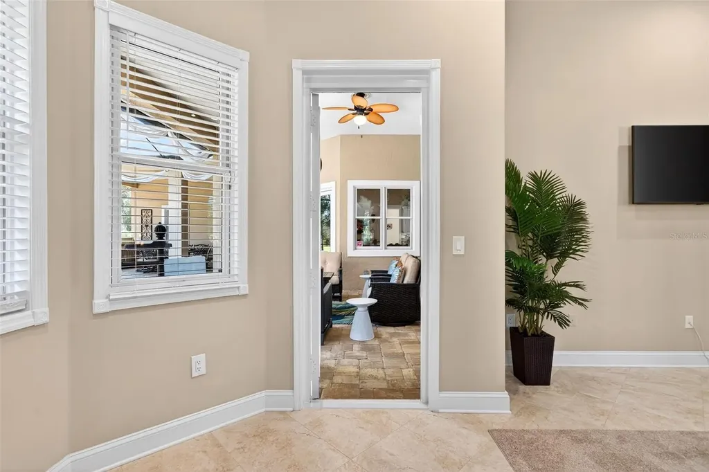 6677 Mandarin Road Sarasota FL 34238