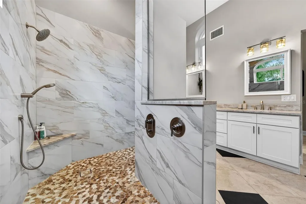 6677 Mandarin Road Sarasota FL 34238