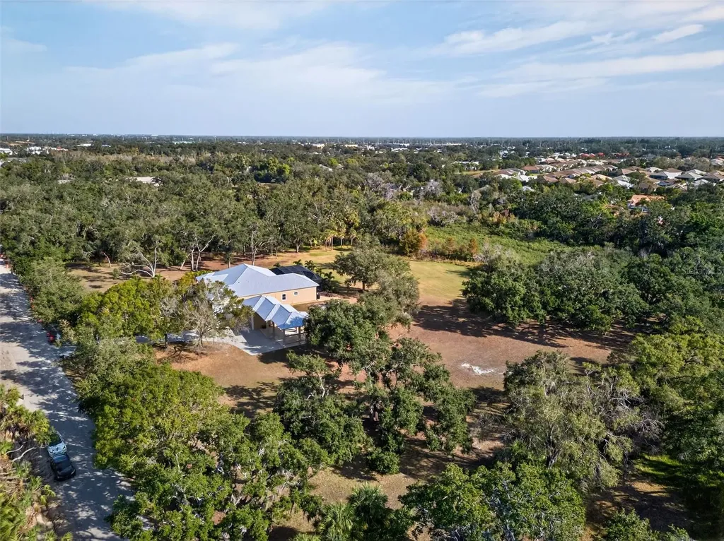 6677 Mandarin Road Sarasota FL 34238