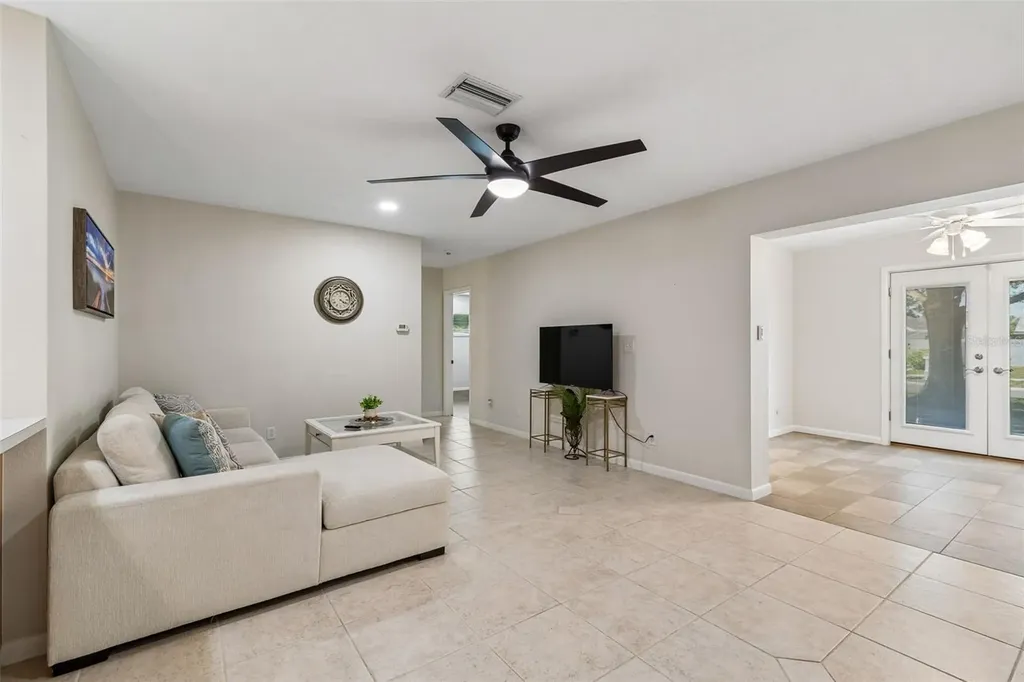 12946 88th Avenue Seminole FL 33776