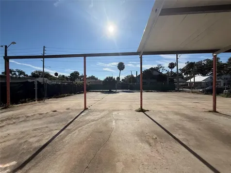 210 Magnolia Street New Smyrna Beach FL 32168