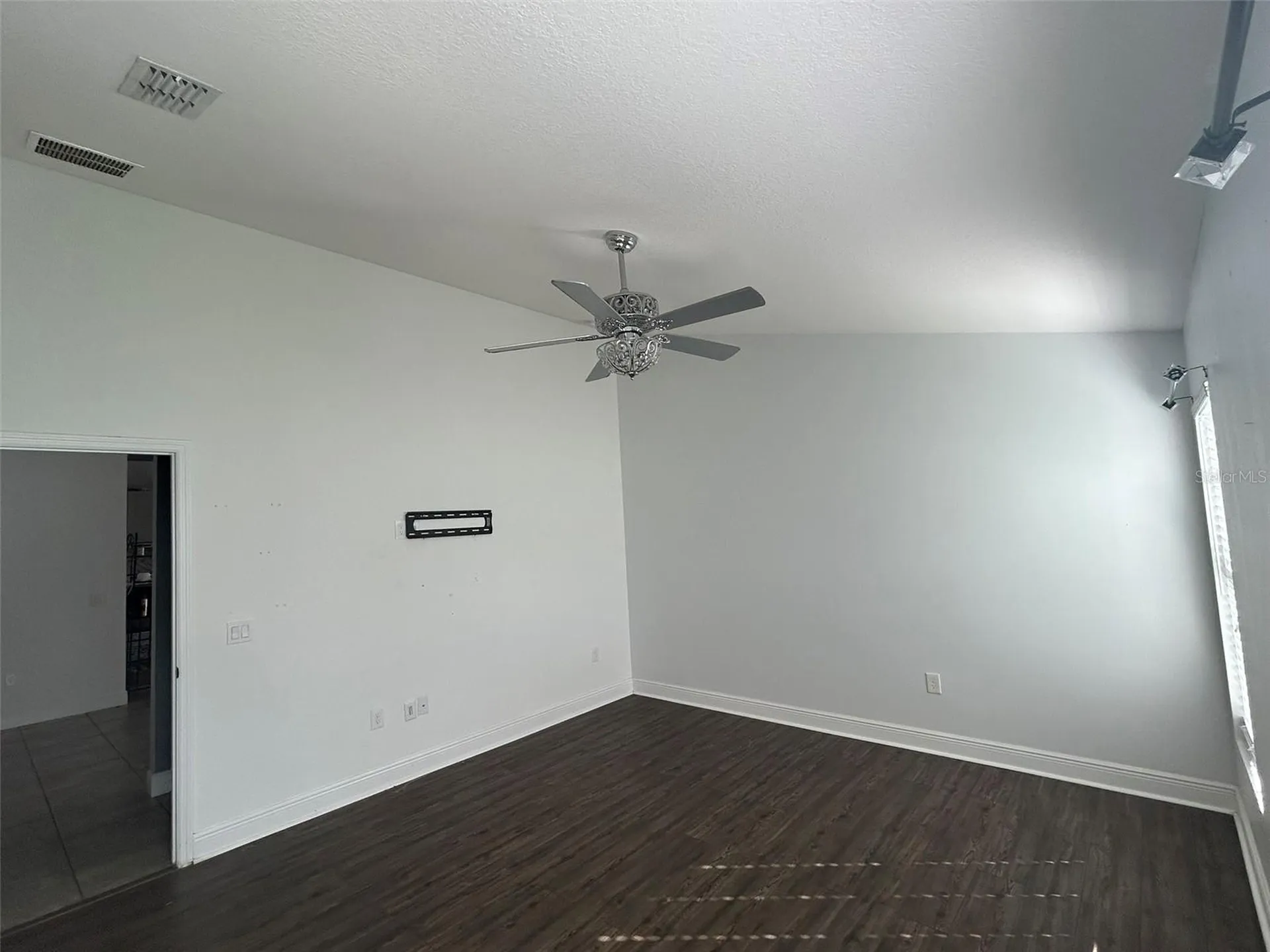 305 Chelmsford Court Kissimmee FL 34758