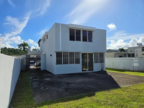 9 E Rio La Plata Canovanas PR 00729