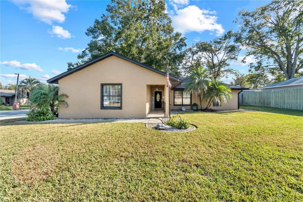 6 Almond Course Ocala FL 34472