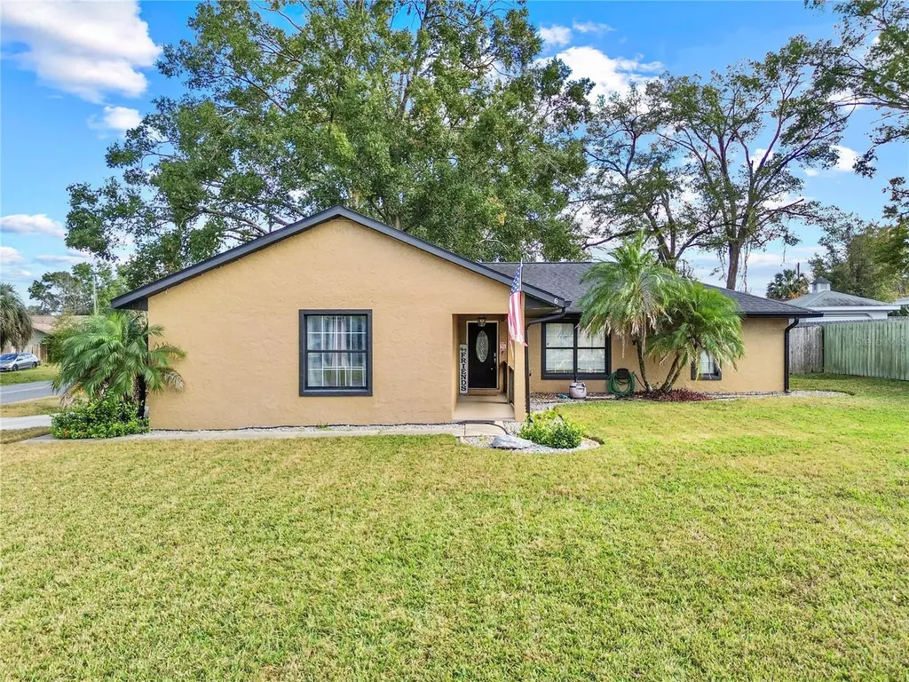 6 Almond Course Ocala FL 34472
