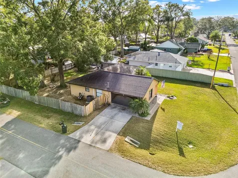 6 Almond Course Ocala FL 34472