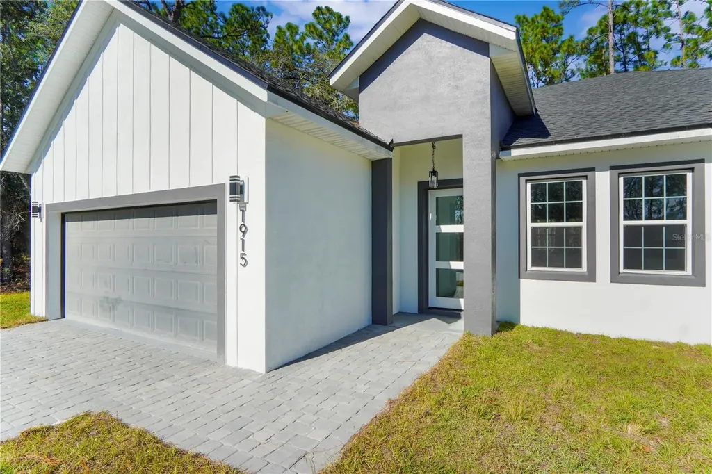 1915 W Linden Drive Dunnellon FL 34434