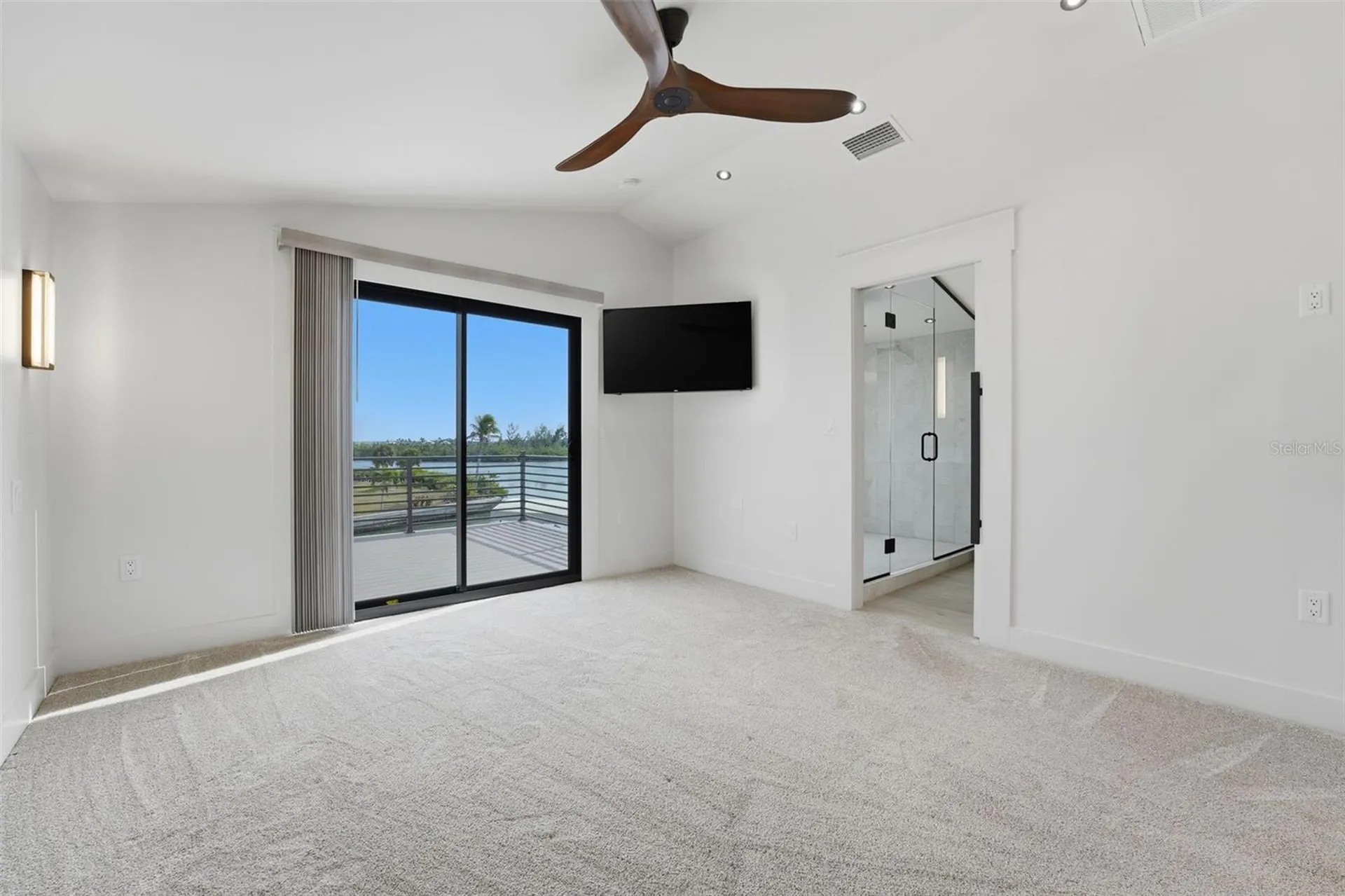 2795 N Beach Road Englewood FL 34223
