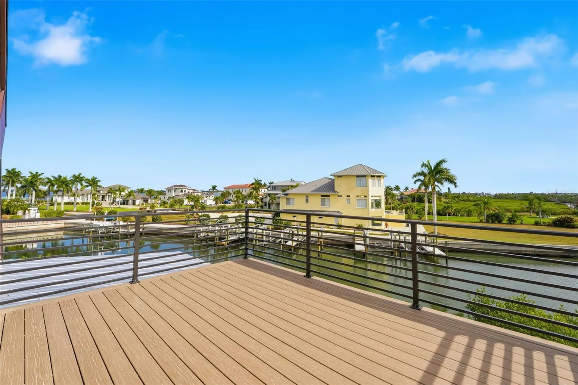 2795 N Beach Road Englewood FL 34223