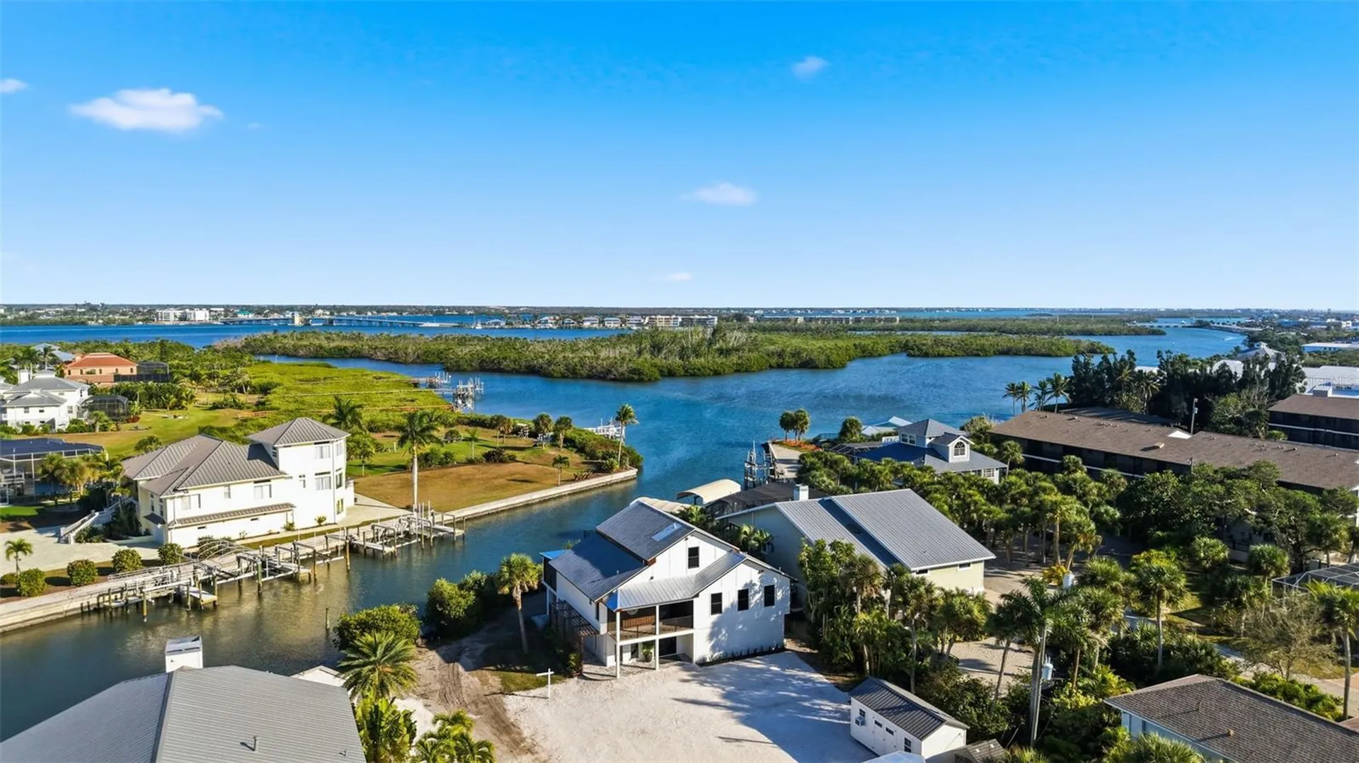 2795 N Beach Road Englewood FL 34223