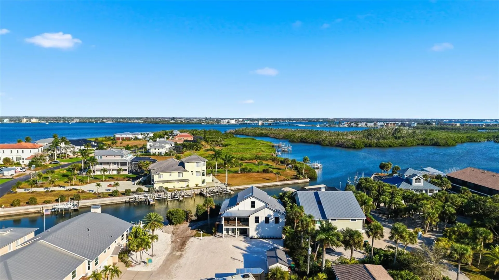 2795 N Beach Road Englewood FL 34223