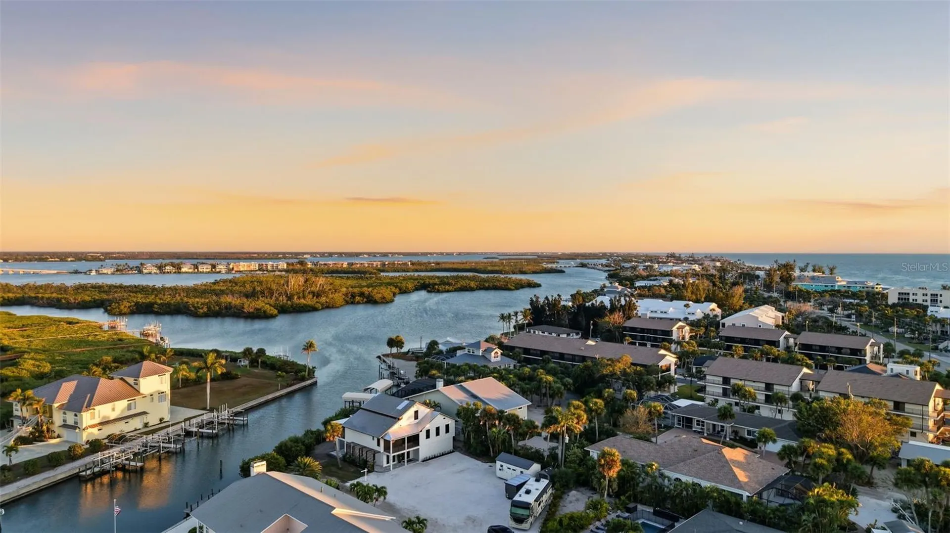 2795 N Beach Road Englewood FL 34223