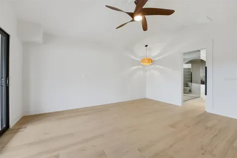 2795 N Beach Road Englewood FL 34223