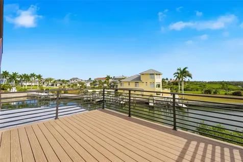 2795 N Beach Road Englewood FL 34223