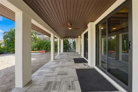 2795 N Beach Road Englewood FL 34223