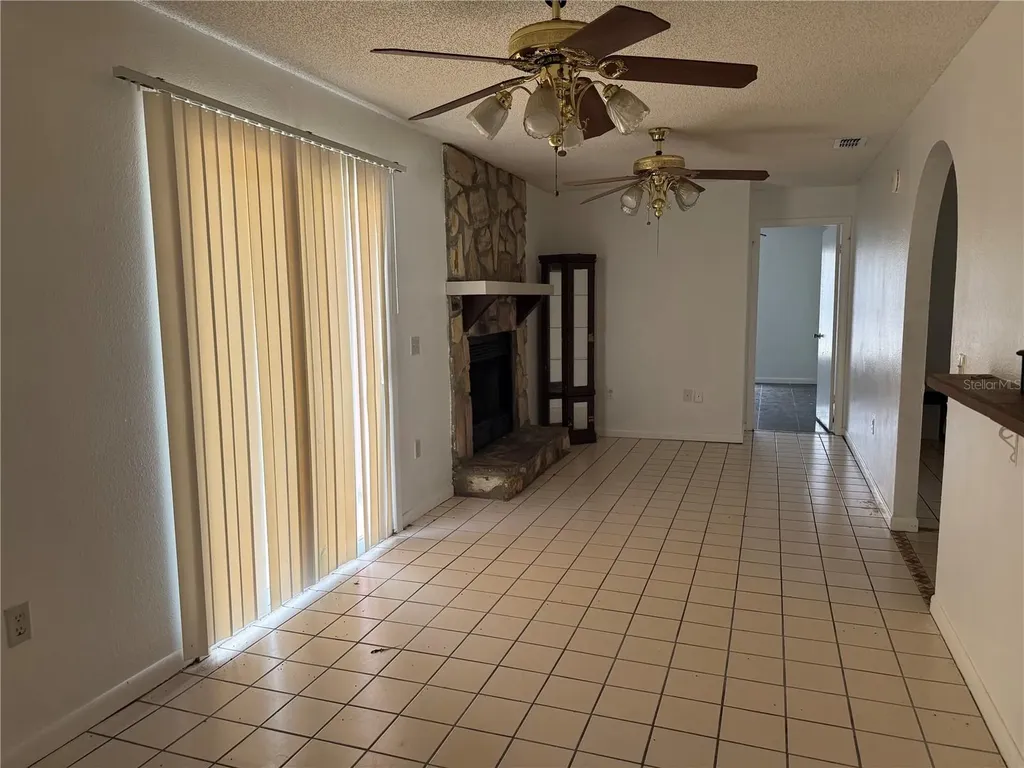 925 Derbyshire Drive Kissimmee FL 34758