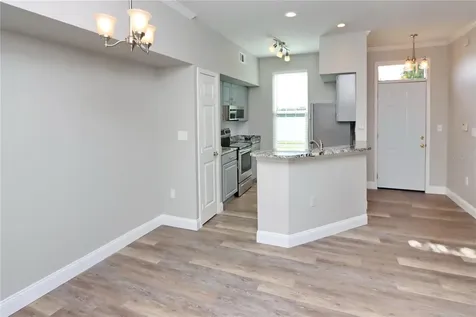 9088 Lake Chase Island Way Tampa FL 33626