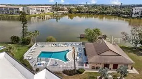 4242 Heron Way Bradenton FL 34205