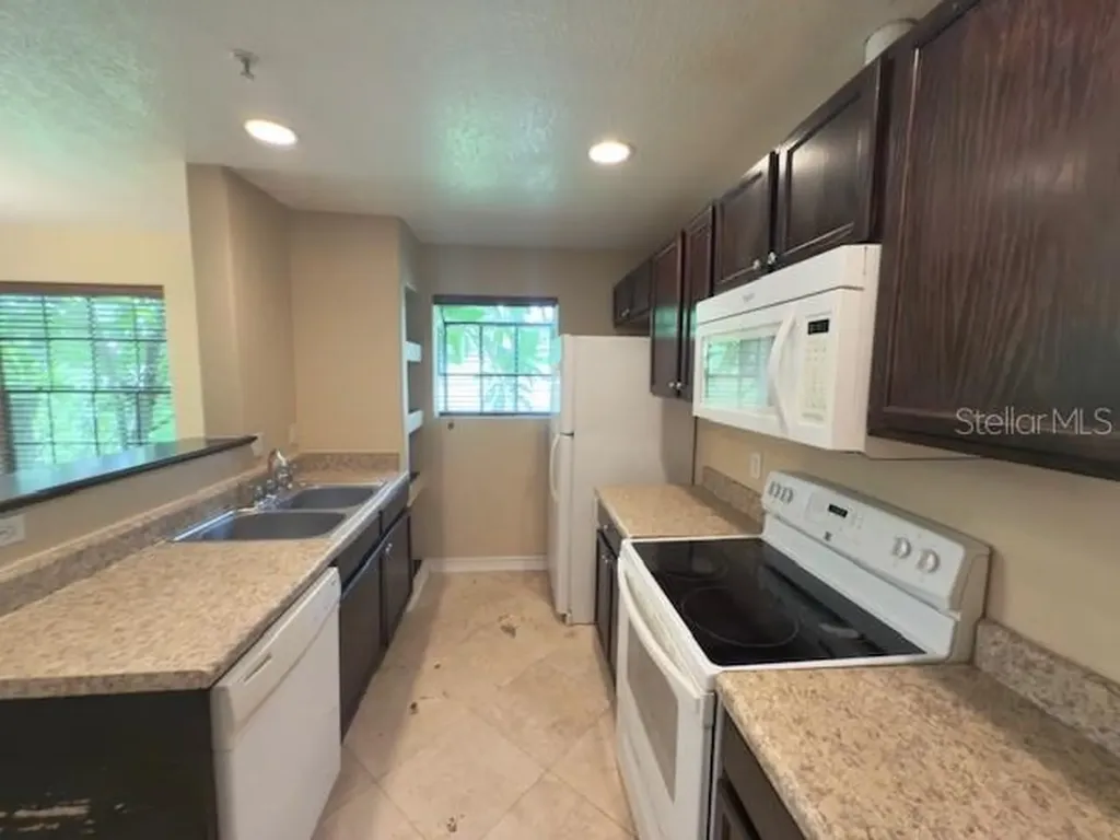 200 Afton Square Altamonte Springs FL 32714