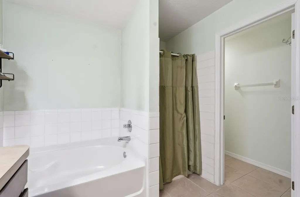 1740 Bonita Bluff Court Ruskin FL 33570