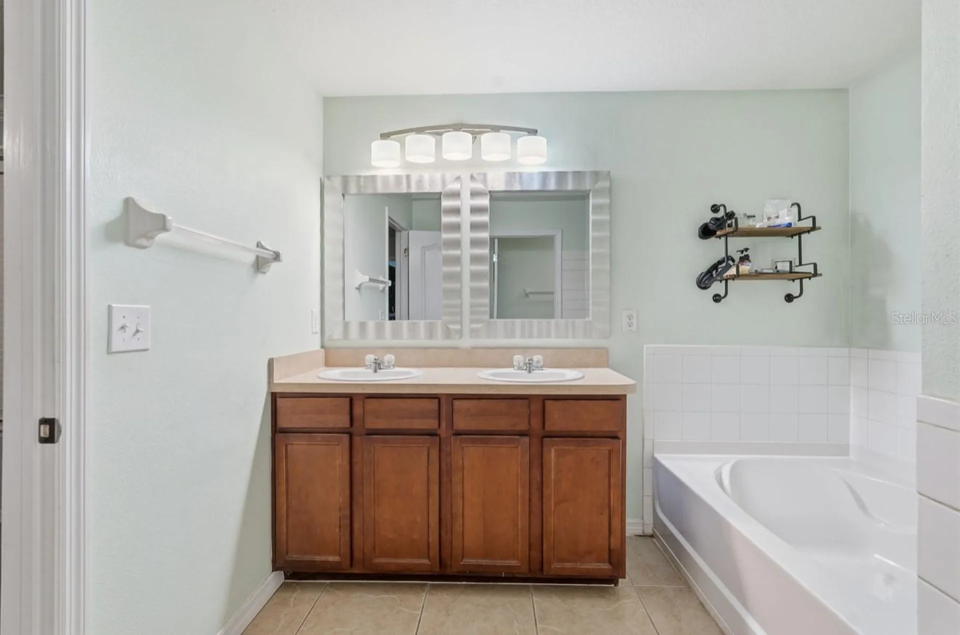 1740 Bonita Bluff Court Ruskin FL 33570