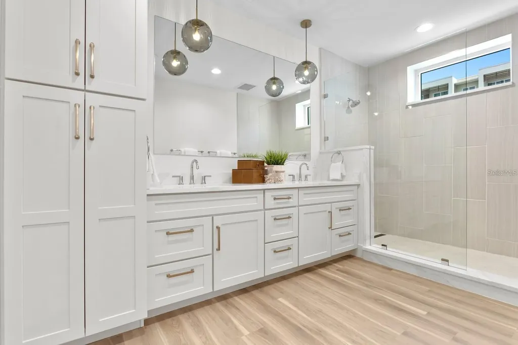 864 N Osceola Avenue Clearwater FL 33755