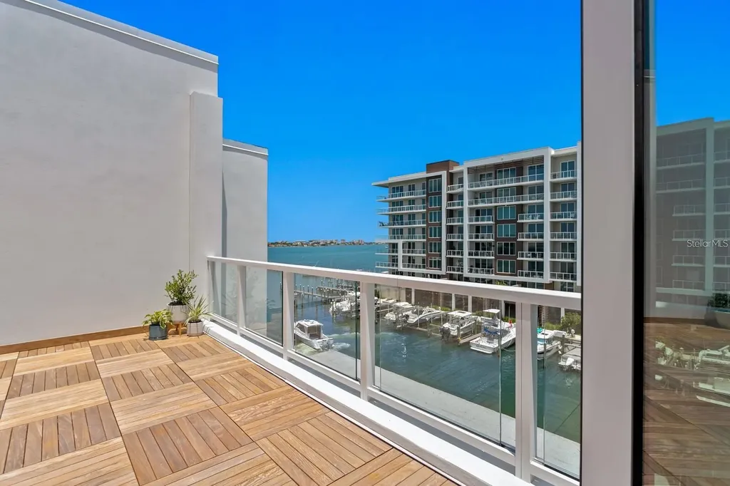 864 N Osceola Avenue Clearwater FL 33755