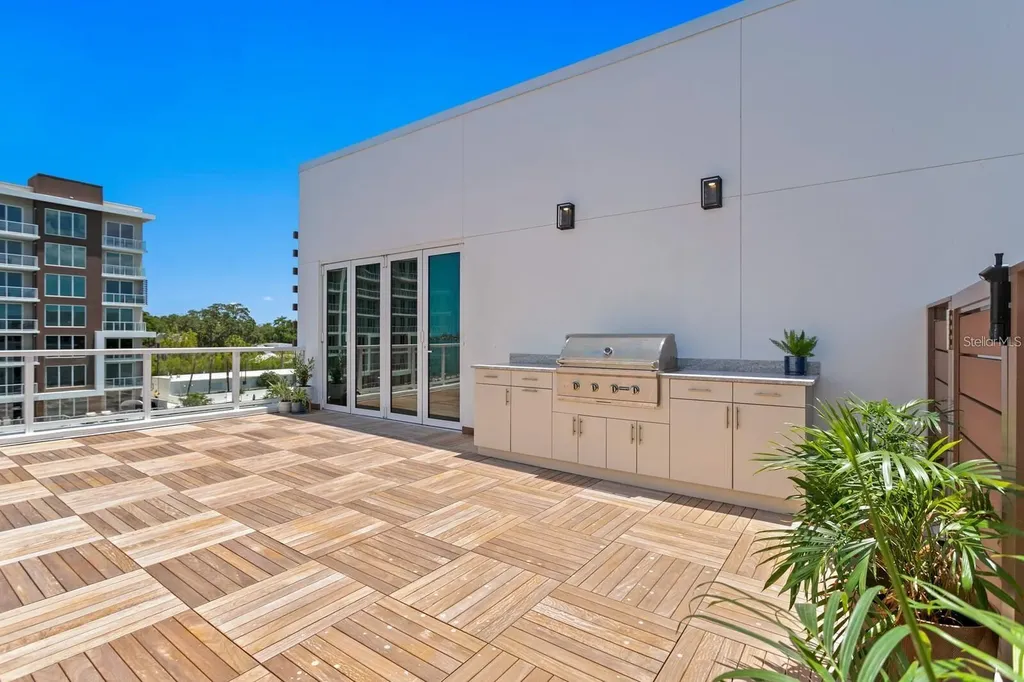 864 N Osceola Avenue Clearwater FL 33755