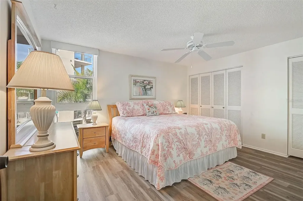 6518 Midnight Pass Road Sarasota FL 34242