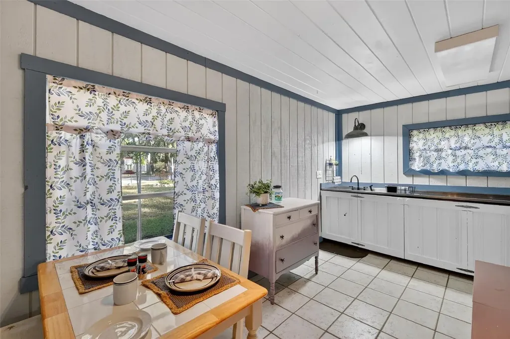 8481 Cr 636 Bushnell FL 33513