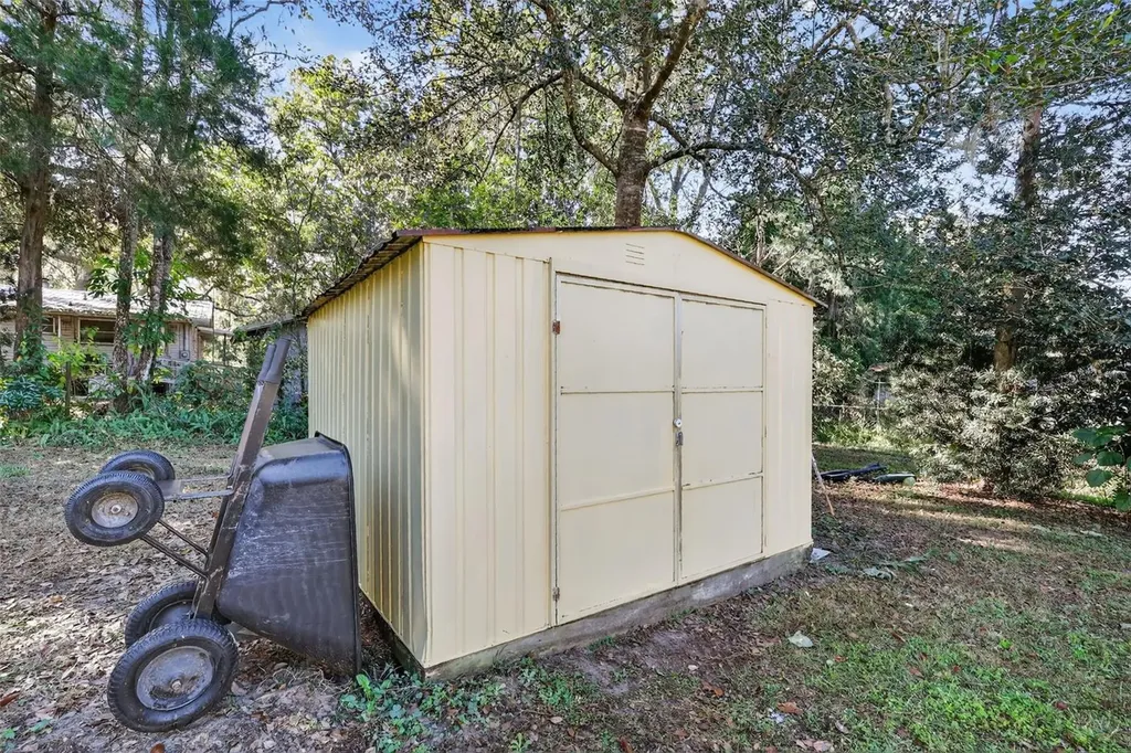8481 Cr 636 Bushnell FL 33513